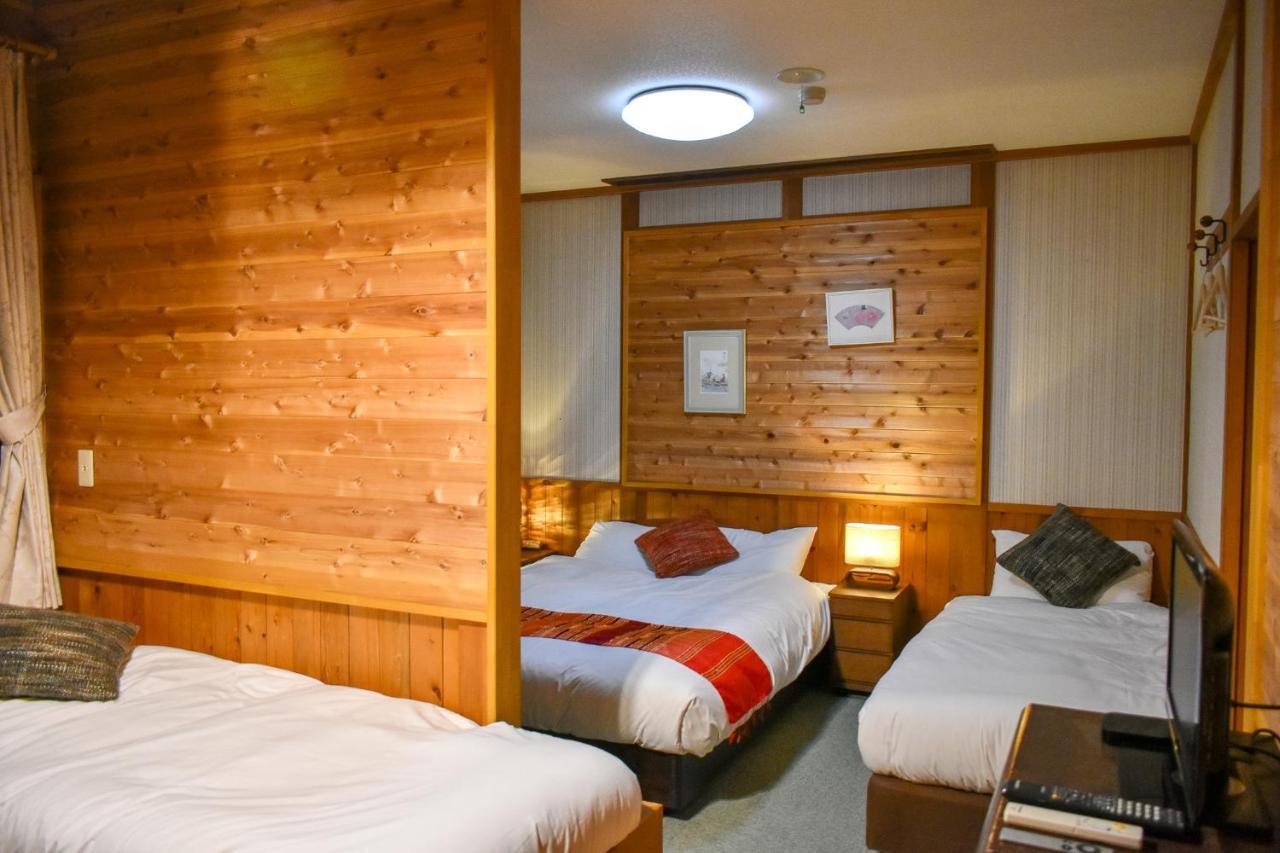Kizuna Lodge & Bbq Centre Hakuba Eksteriør bilde